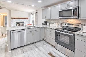 Cozy Asheville Cottage with Grill and Fire Pit!