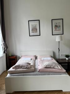 little star apartment