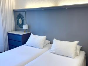 Twin Room room in Hotel Les Arcades