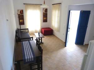 Ioli Apartments Sikinos Greece