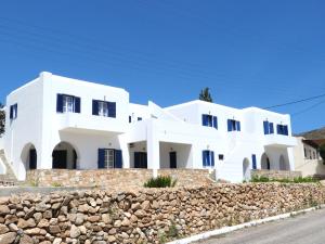 Ioli Apartments Sikinos Greece