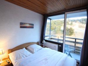 Appartements Charmant T2 cabine au pied des pistes a Chamrousse - FR-1-549-82 : photos des chambres