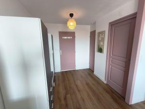 Appartements La Roseraie du Chateau climatise! : photos des chambres