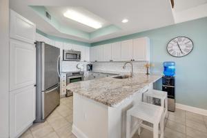 St. Simons Grand #206