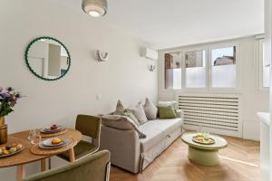 Lavie Maison AC Little Fontaine - 4-Sterne-Hotels in Paris