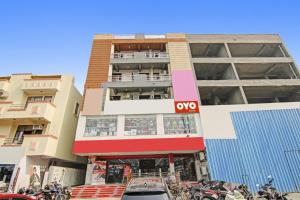 Super Hotel O Rishabh Inn