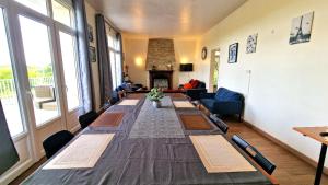 Appartements Appart 10personnes Terrasse vue Loire, Parkings Voitures Velos,10min Centre Blois,40min Zoo Beauval : photos des chambres