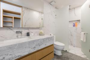 Luxury Condo of 4 Bedrooms