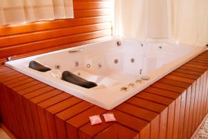 Pousada Santa Luzia chalé exclusivo para casais - Ubytování bez kategorie ve městě Urupema