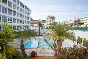 Sunny Central near Yumbo and Dunes