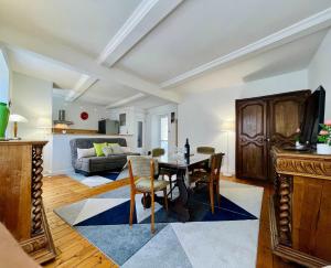 Appartements The Duplex des Flots In the heart of Grandcamp just steps from the beach : photos des chambres