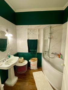 Appartements L-apparte de la Lionne , avec terrasse et garage : photos des chambres