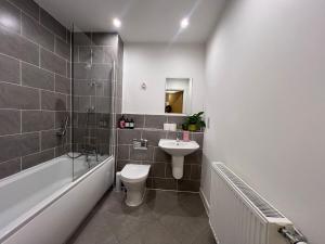 Issara Apartments 35 - Great Location & Private Parking