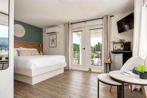 Manana Resort and Marina