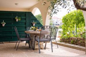 Apartment in Vrbnik - Insel Krk 36871