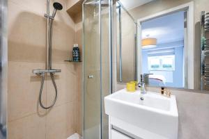 The Light Chambers Notting Hill- by Out of Office Lifestyle