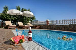 Tranquil Corfu Villa 3 Bedrooms Villa Chrinos Gated Pool