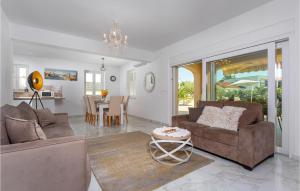 Cozy Home In Pinezici With Wifi 