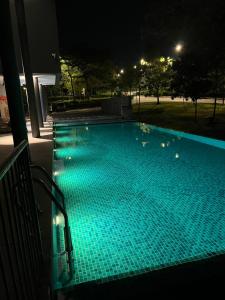 SAMPOISGT VILLA HOMESTAY - 3 Bedroom Landed House - Near Bangi Avenue, BACC, Bangi Wonderland, UKM, GMI, EVO, Bangi Gateway, KIPMall