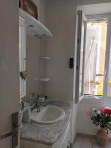Appartements Appartement 6 personnes village provencale : photos des chambres