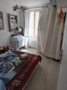 Appartements Appartement 6 personnes village provencale : photos des chambres