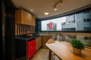 Apartamento ao lado do Shopping Salvador, piscina, academia, garagem