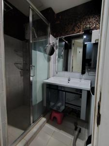 SM MOA staycation condotel