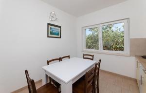 Stunning Home In Supetar