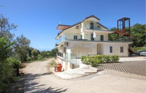 Stunning Apartment In Agropoli