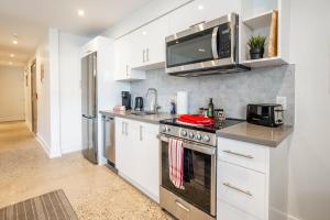 Cozy Basement Stay Near High Park & Subway - Westend Suites
