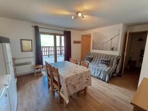 Appartements Appartement chaleureux avec terrasse sud, animaux admis, proche pistes - FR-1-445-223 : Studio