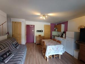 Appartements Appartement chaleureux avec terrasse sud, animaux admis, proche pistes - FR-1-445-223 : photos des chambres