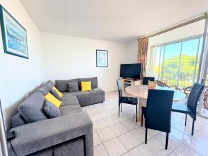 Appartements Appartement T2, WIFI, loggia, vue mer - FR-1-309-535 : photos des chambres
