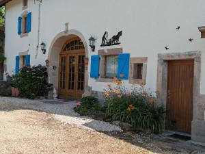 Maison spacieuse avec spa, ping-pong et baby-foot, idéale pour détente en famille - FR-1-589-828