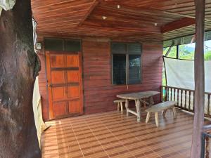 Cozy Stay Near Pier, Food & Fun