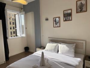 Zeinas apartment in down town