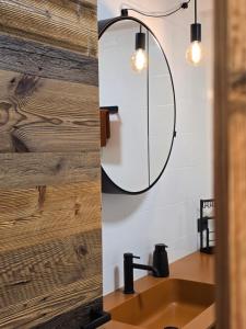 Dolomiten Lounge - moderno con parcheggio privato