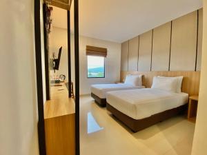 Front One Hotel Gombong