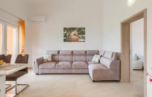 Lovely Home In Vodnjan With Wifi