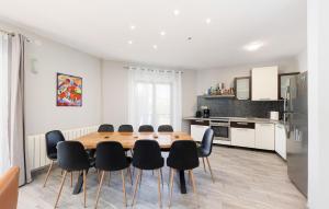 Nice Home In Srinjine