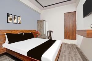 Collection O Kadodara Bus Terminal Formerly Hotel Rudra
