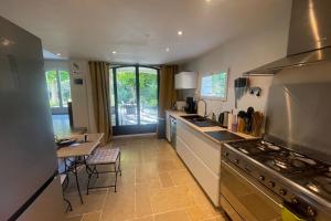 Maisons de vacances House quiet and wooded : photos des chambres
