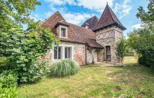 Maisons de vacances Stunning Home In Sainte-Trie With Wifi : photos des chambres