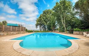 Maisons de vacances Stunning Home In Sainte-Trie With Wifi : photos des chambres