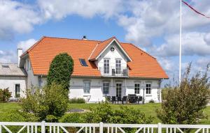 3 Bedroom Gorgeous Apartment In Højer