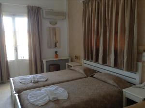 Double or Twin Room with Sea View
