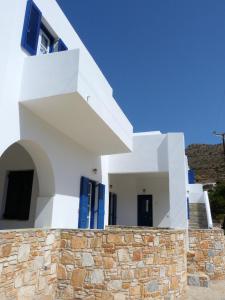 Ioli Apartments Sikinos Greece