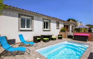Maisons de vacances Amazing Home In Morieres Les Avignon : photos des chambres