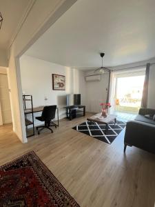 appartement tout confort dans villa avec piscine