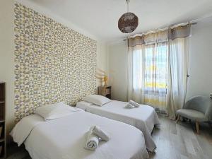 Apt3BR,AC,WiFi, sea view, parking, 3min to beach